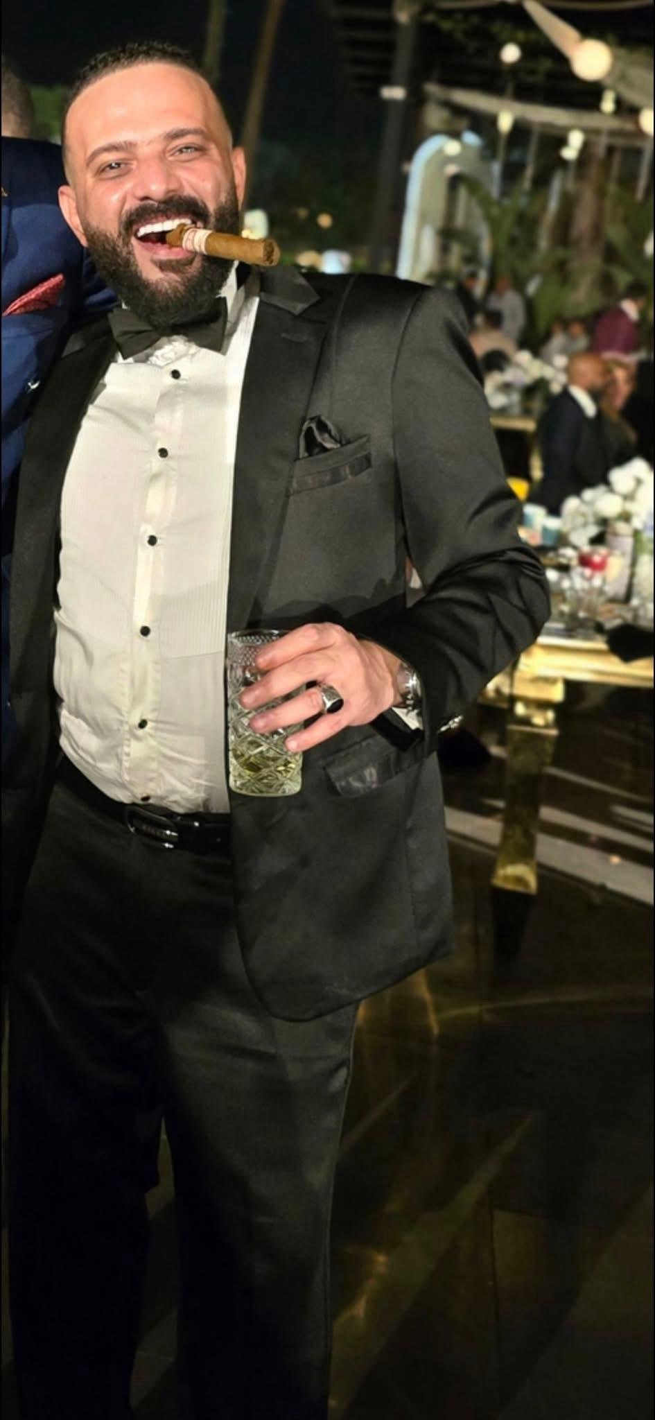 رجل الاعمال حسن محمد الخواجة