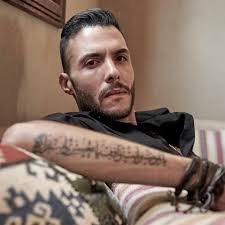 أمير عيد يشعل الجدل