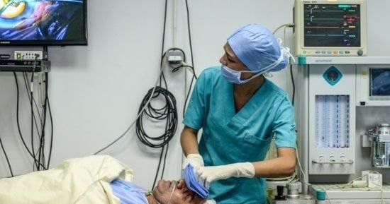 جانب من التجهيزات الطبية في مستشفى دار الطب لاستقبال الحالات ضمن مبادرة عمليات عيون مجانية للأطفال في سوهاج