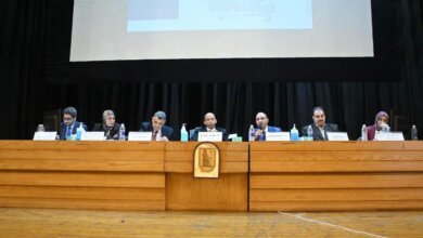 لجنة التقييم خلال مقابلات وظائف مستشفيات معهد الأورام لاختيار الكفاءات الطبية