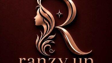 مجموعة متكاملة من منتجات RANZY للعناية بالبشرة مرتبة بشكل فني يعكس الرقي والابتكار.