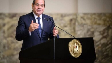 صورة توضيحية لآليات اتخاذ قرار إرسال قوات عسكرية خارج مصر في إطار القانون والدستور.