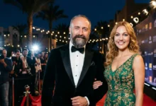 خالد أرغنتش ومريم أوزرلي على السجادة الحمراء في مهرجان الجونة السينمائي