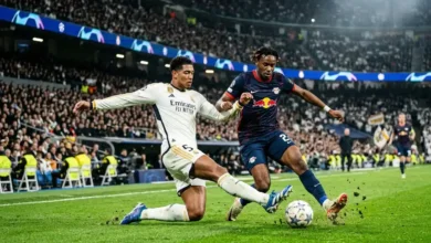 صراع الكرة بين ريال مدريد ولايبزيج في دوري أبطال أوروبا