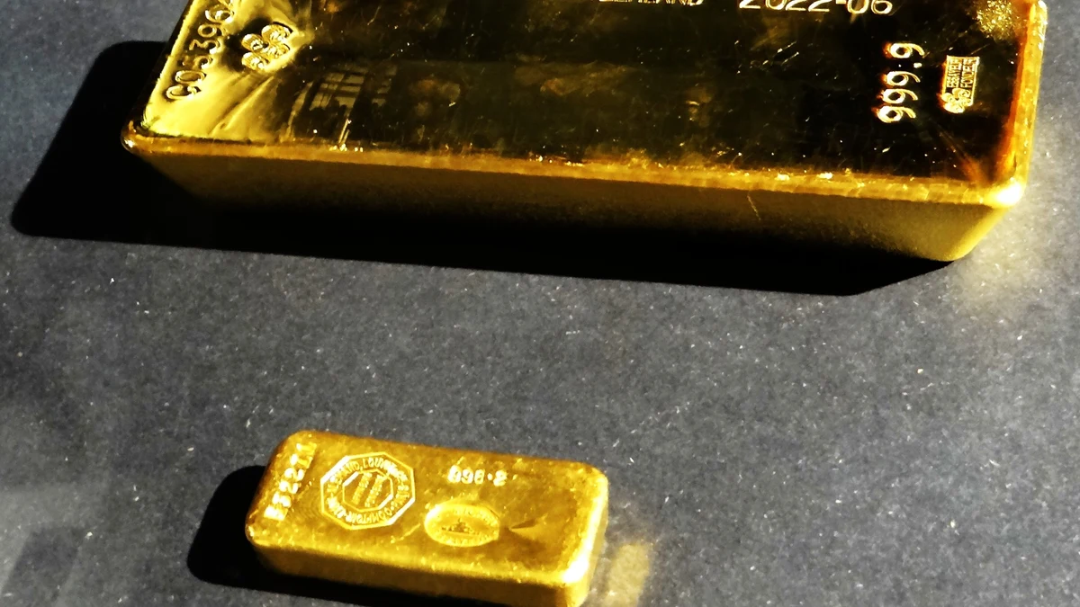 سعر الذهب اليوم عيار 21 وسعر الجنيه الذهب والأوقية عالمياً 2026