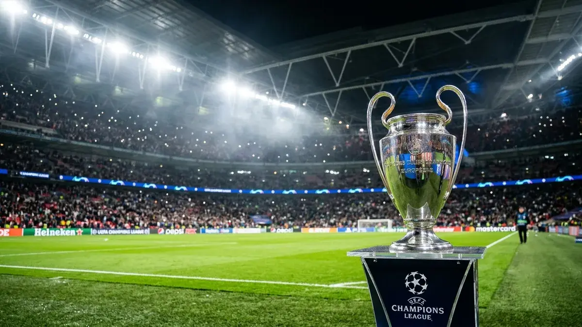 كأس البطولة وجدول ترتيب دوري ابطال اوروبا في الملاعب الأوروبية