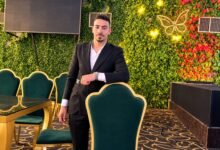 عبدالله محمد رشيدي أحمد صاحب محل منظفات الخير في أخميم، إذا كانت الصورة تعرضه بالفعل.